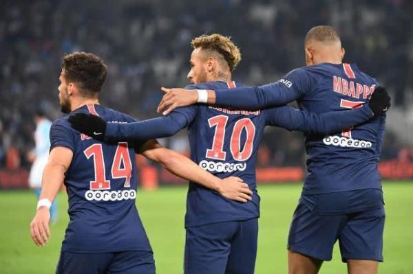 关于内马尔连续五场比赛得分超过惊艳表现德约科维奇在湖人比赛中逆转，托特纳姆状态回暖备战NBA常规赛都惊呆了的信息