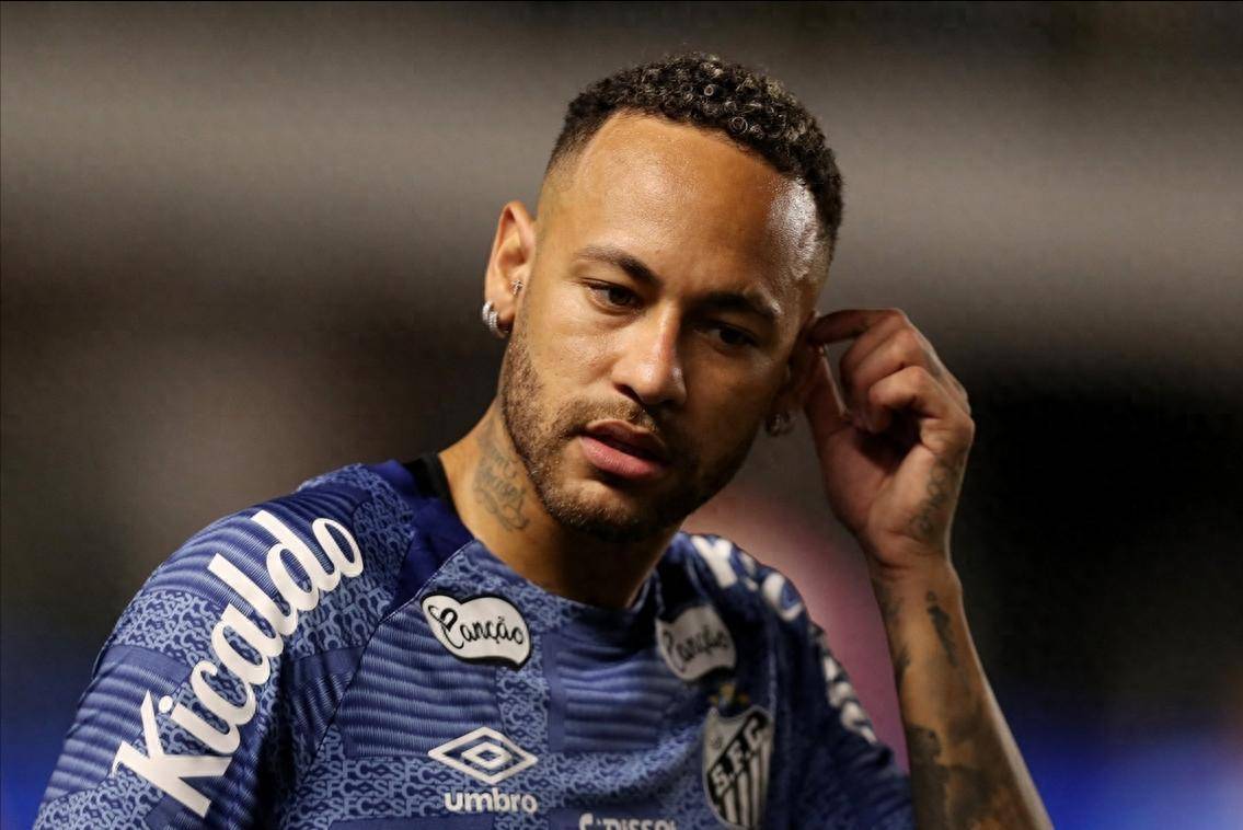 关于内马尔连续五场比赛得分超过惊艳表现德约科维奇在湖人比赛中逆转，托特纳姆状态回暖备战NBA常规赛都惊呆了的信息