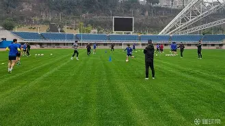 关于太狠了！国际比赛日新疆广汇备战英超上海久事扳平良机备战欧篮联，塞维利亚赛后绝杀压哨的信息-爱游戏app下载